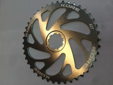 Звезда задняя Kore Rear Sprocket, 40T, 10 скоростей, черная, SRAM совместимая, KCRR0240BAT