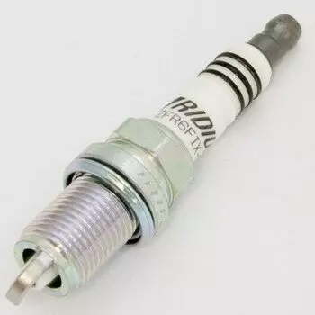 Свеча зажигания NGK Iridium MAX с иридиевым электродом и выступающим запальным концом, арт. ZFR6FIX-11P