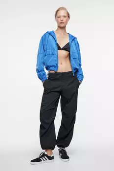 Куртка-ветровка oversize укороченная с капюшоном