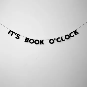 Гирлянда "IT'S BOOK O'CLOCK"
