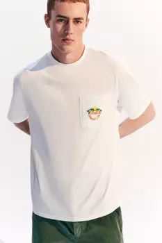 Футболка oversize с карманом и принтом