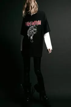 Футболка oversize с принтом в стиле гранж