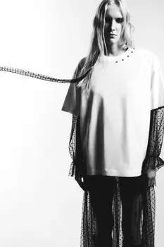Футболка oversize с принтом в стиле гранж