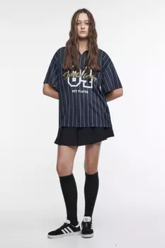 Футболка oversize с воротником-поло и принтом