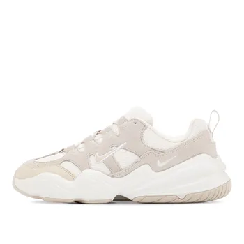 Женские кроссовки Nike Tech Hera