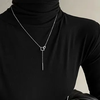 Ожерелье из титановой стали с геометрической квадратной пряжкой One Word, нишевая мода, дизайн цепочки для свитера с высоким воротом, легкие роскошные аксессуары для осени и зимы золотой