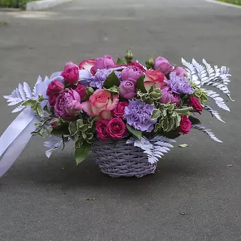FLORPRO Корзина с цветами «Бархатный вечер»
