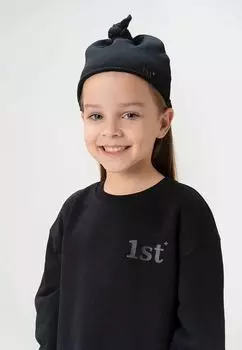 Шапка 1st.