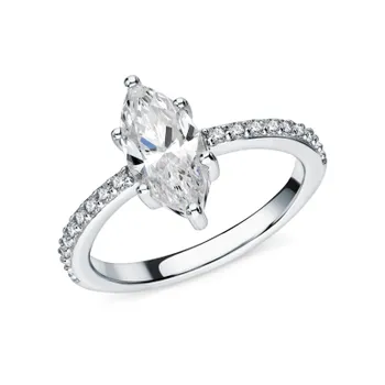 Серебряное кольцо с фианитами