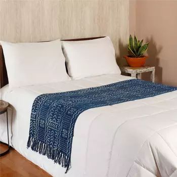 Саше на кровать, Indian Cotton Bedrunner Indigo Base Abstract Pattern, Handmade, произв. MYINDIA