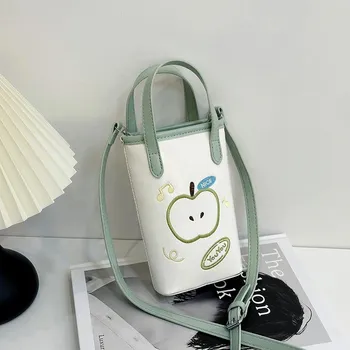 Versatile cartoon fashion shoulder mobile phone bag women s summer new casual messenger bucket bag