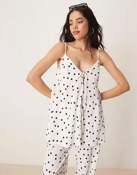 Длинная майка ASOS DESIGN белого цвета с завязками спереди и текстурированным принтом в горошек