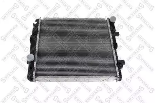 Радиатор системы охлаждения двигателя STELLOX 81-03309-SX