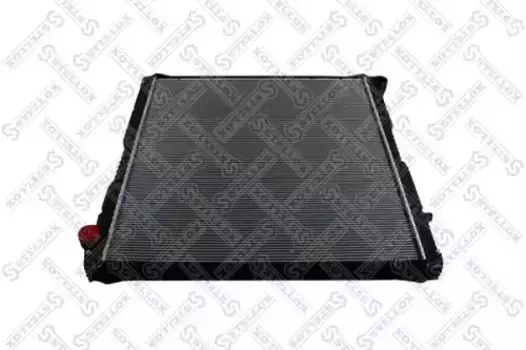 Радиатор системы охлаждения двигателя STELLOX 81-03396-SX
