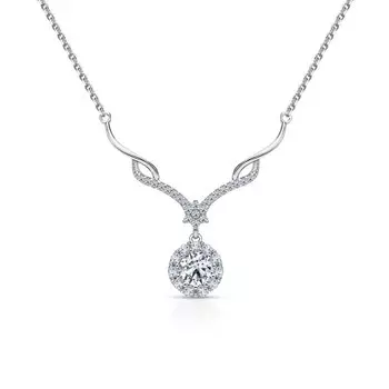 Серебряное шейное украшение с фианитами