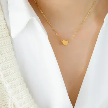 Стиль Isn t Wind Chocker Маленькое персиковое сердечко Love Ожерелье из титановой стали 18-каратного золота Цепочка на ключицу P113