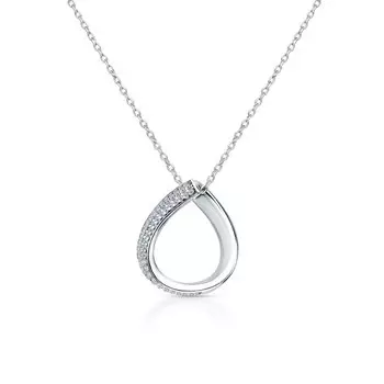 Серебряное шейное украшение с фианитами