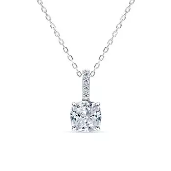 Серебряное шейное украшение с фианитами