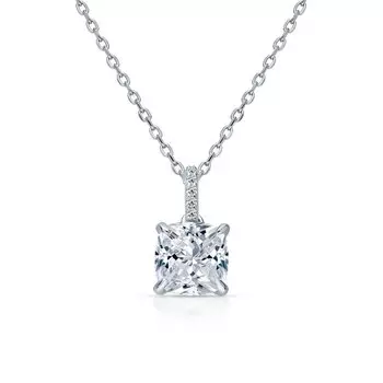 Серебряное шейное украшение с фианитами