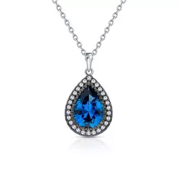 Серебряное шейное украшение с фианитами и со шпинелью синтетической