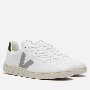 Кроссовки VEJA