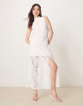 Длинное платье без рукавов с кружевом и высоким воротом ASOS DESIGN белого цвета