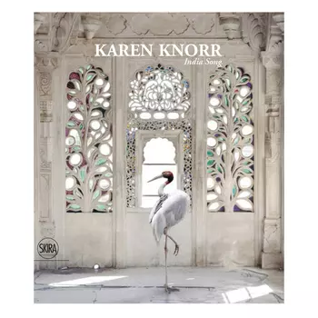 Книга KAREN KNORR INDIA SONG
