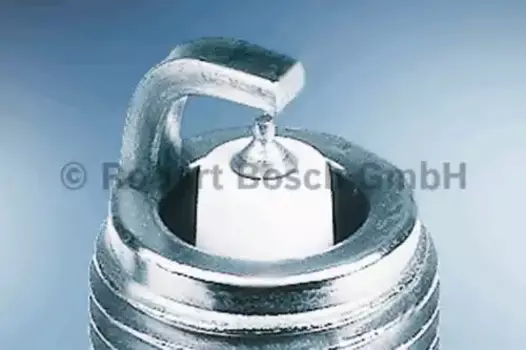 Свеча зажигания BOSCH 0 242 235 776 Audi A4-A6 2.4/3.0/3.2 04>, BMW E46/53/60/90 05>