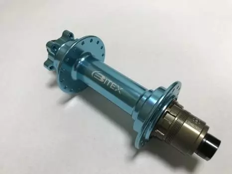 Велосипедная втулка Bitex FB-MTR12-197, задняя, 32 спицы, голубая, FB-MTR12-197LightBlue