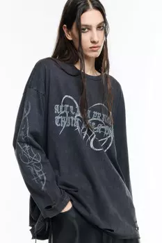 Лонгслив oversize рваный с принтом