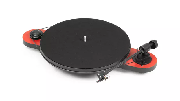 Проигрыватель винила PRO-JECT ELEMENTAL RED/BLACK OM5e, черный/красный