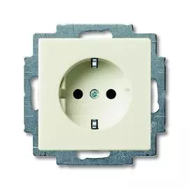 ABB BJB Basic 55 Шале (бел) Розетка с/з с защитными шторками