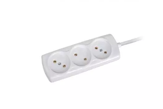Удлинитель Космос ШВВП, 3-розетки, 1.5м, белый (YKsm1.5m-3g(6A)E)