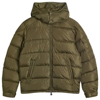 «Новая» куртка Майи Moncler, зеленый