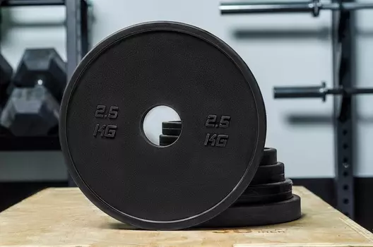 Диски для штанги малые каучуковые Yousteel черные 2.5 кг