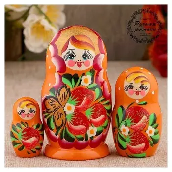 Матрёшка «Земляничка», оранжевое платье, 3 кукольная, 10 см