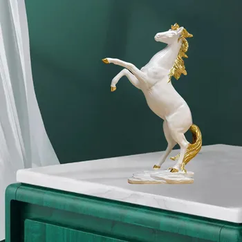 Украшение скачущей лошади Полка Статуя Орнамент Золото White Gold