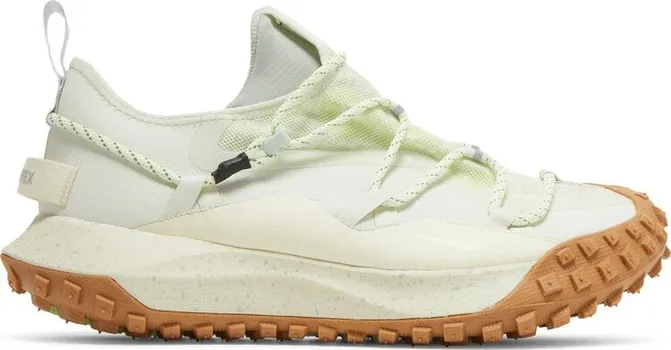Кроссовки Nike ACG Mountain Fly Low GTX SE 'Sea Glass', зеленый