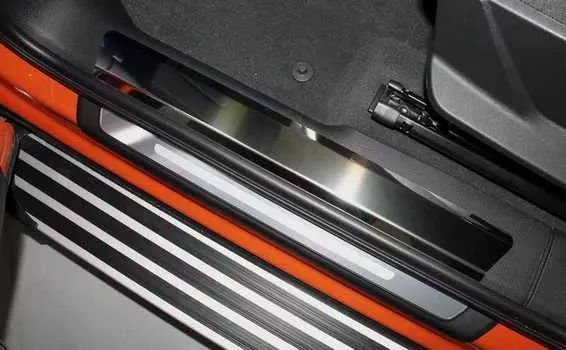 Накладки на пластиковые пороги TCC AUDIQ319-04 Audi Q3 2019-
