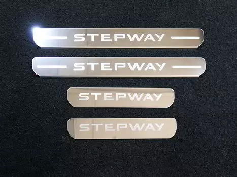 Накладки на пороги (лист зеркальный, надпись Stepway) Компания ТСС RENSANST18-05 Renault Sandero Stepway (5S) 2018-