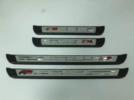 Накладки на дверные пороги, R-Style OEM-Tuning для VW TOUAREG (2010-2018)