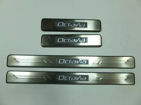 Накладки на дверные пороги с логотипом и LED подсветкой (нержавеющая сталь) JMT 24389 Skoda Octavia 2009 -