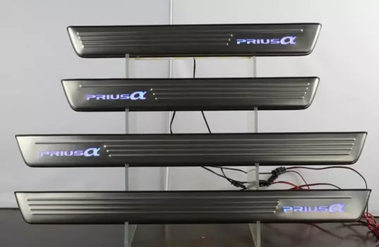 Накладки на дверные пороги с логотипом и LED подсветкой (нержавеющая сталь) JMT 24491 Toyota Prius 2012 - 2015