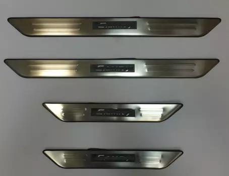Накладки на дверные пороги с надписью и LED подсветкой (нержавеющая сталь) JMT 24350 Toyota Camry 2006 - 2014