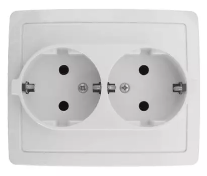1590456-030 Розетка двойная с заземлением Schuko, винтовой зажим, 16А 250В, белый Simon 15
