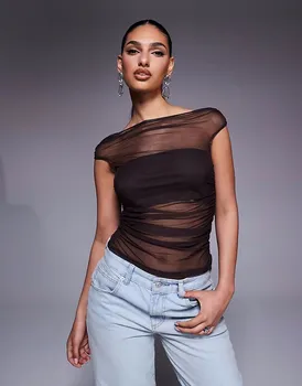 Топ из сетки с короткими рукавами и открытыми плечами ASOS DESIGN шоколадного цвета