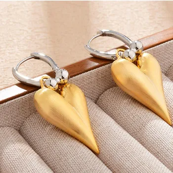 14K Heart Huggie Hoops - модные женские серьги-кольца с подвесками в виде пузырей