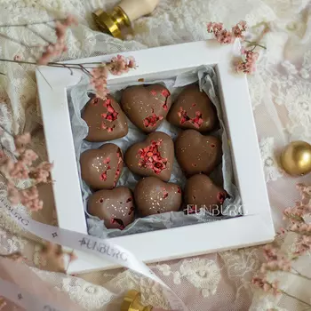 Сердечки из бельгийского шоколада S молочный шоколад