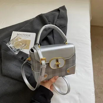 Popular bags women s new trendy high-end plaid shoulder messenger bag hand carry small square bag чёрный