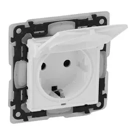 Legrand Valena LIFE DIY Розетка 1-ая с/з с защитными шторками, с крышкой (IP44)